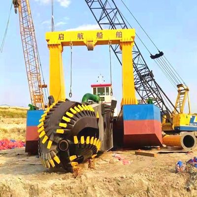 Motor a diesel 8 / 12/14 / 16/18/20/26 Inch River Sand / Lake Mud / Cutter Suction Dredger para projetos de dragagem