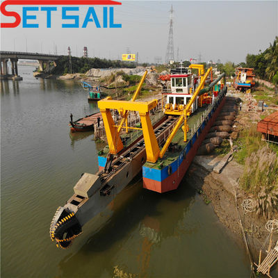10 Inch Cutter Suction River Mud Dredger para dragagem Largura total 5,5m Altura total 1,48m