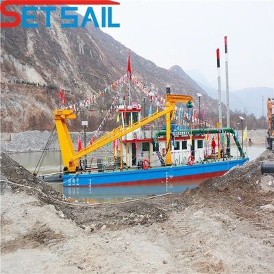 Dredger de sucção de 8 polegadas com bomba de areia submarina Peso total 85 toneladas