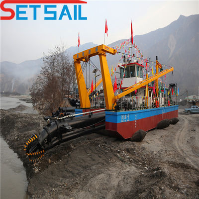 Dredger de areia de sucção de 18 m com tubo de descarga de 700 mm de diâmetro e hidrociclone