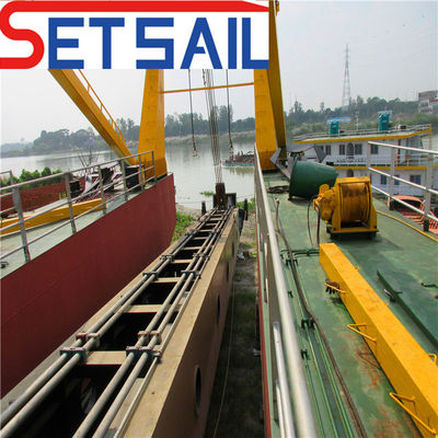 Set Cutter Sail Suction Dredger com 9000m3 de fluxo de água e motor hidráulico diesel