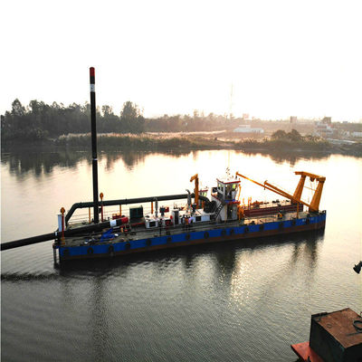 Fluxo de água 300-20000 m3/h Reasonable Cutter Suction Dredging Mud Machinery with Carriage