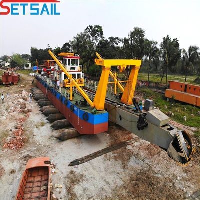 3900cm * 860cm * 200cm Package Cutter Suction Sand Dredging Ship com Anchor Boom