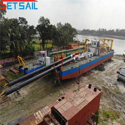 Dredger de areia de sucção de 28 polegadas com deslocamento de 447 t e sistema hidráulico Rexroth