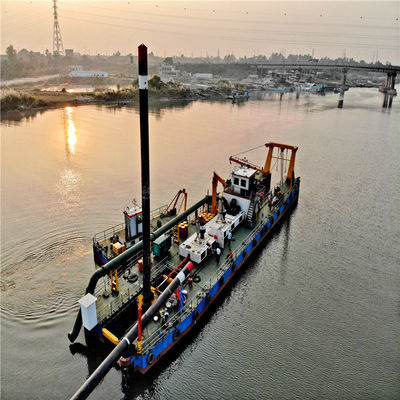 Cummins Diesel Engine 24 Inch Cutter Suction Dredger para extração de areia em rios