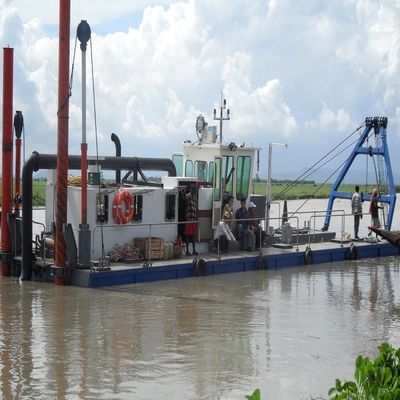 Cummins Diesel Engine 24 Inch Cutter Suction Dredger para extração de areia em rios