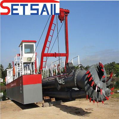 Barco de dragagem de sucção de cortador de dragagem suave e eficaz com motor a diesel Cummins