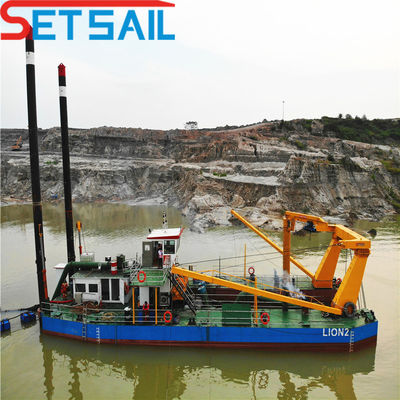 Dredger de sucção de corte de 20 polegadas com profundidade de dragagem de 15 metros de distância direta