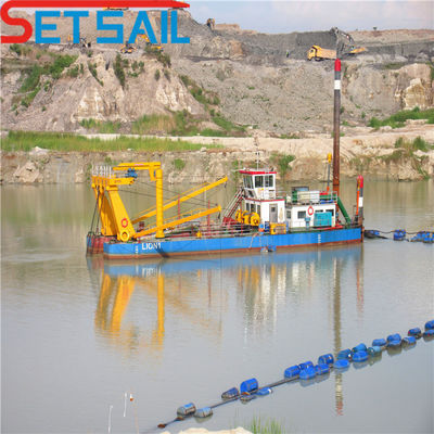 Dredger de sucção de corte de 20 polegadas com profundidade de dragagem de 15 metros de distância direta