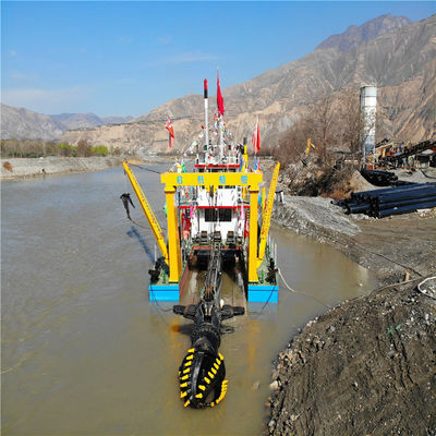 18 Inch Cutter Suction Dredger Alimentado por Cumins 260 Kw Diesel Motor e Anchor Boom
