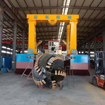 Dredger de sucção com capacidade de 1000 m3/h e profundidade de dragagem de 20 m